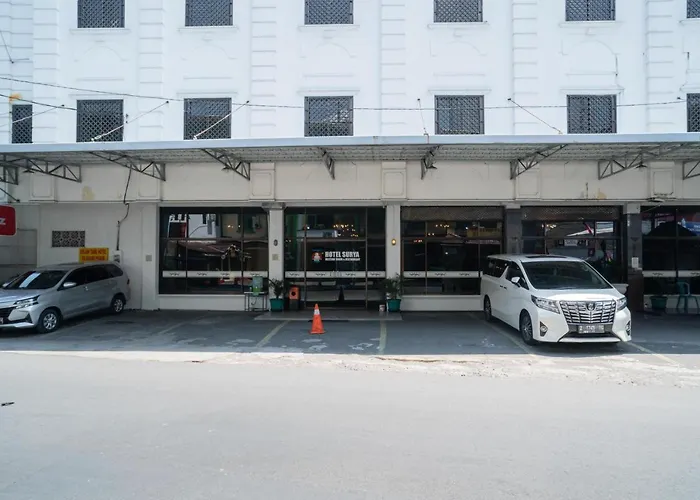 RedDoorz at Hotel Surya Solo